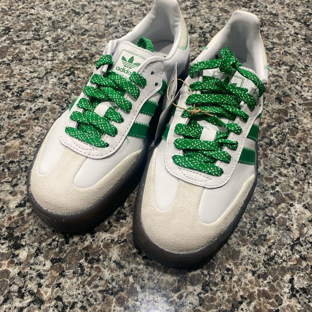 (New) Adidas Samba W Athletic shoe; cloud white/green/gum;